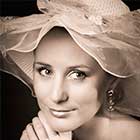 Tarif photographe de studio en Yvelines, 78, proche de Paris, 75, pour séance photo de mode, photo de femme glamour, photo de lingerie femme, portrait photo de femme, photo book.